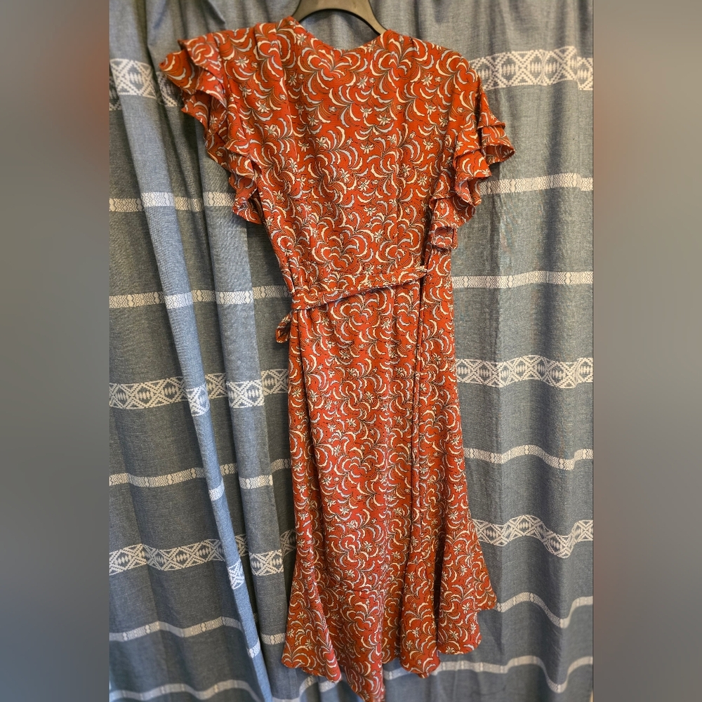 Max Studio Floral Wrap Dress NWT $128 Size LaRGE - Picture 4 of 4